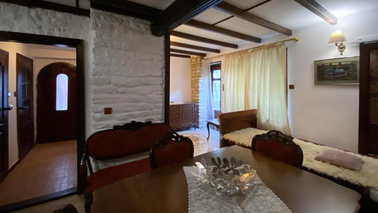 Старата Баkалия The Old Grocery, Guest Rooms Baltsjik Buitenkant foto