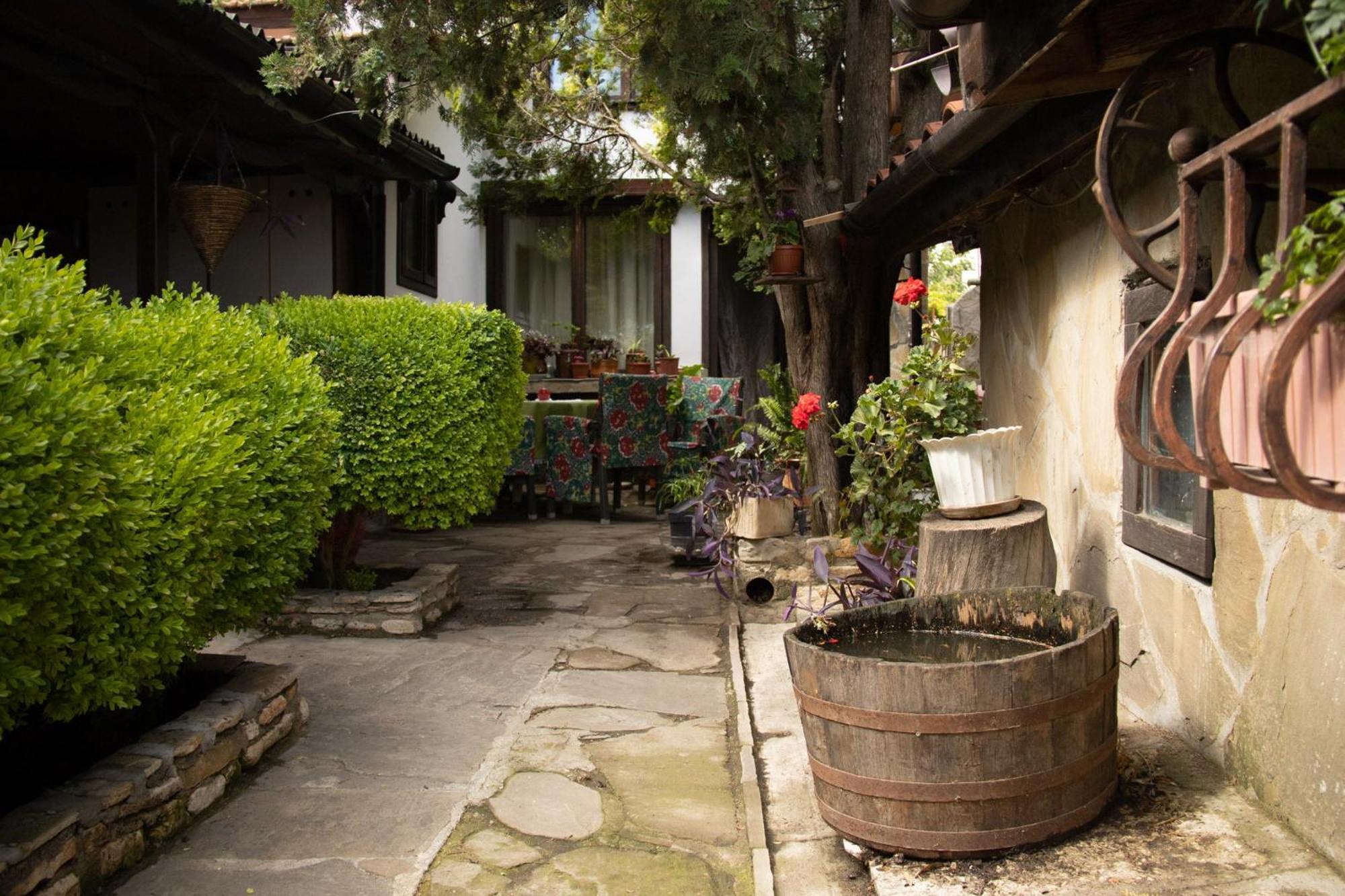 Старата Баkалия The Old Grocery, Guest Rooms Baltsjik Buitenkant foto