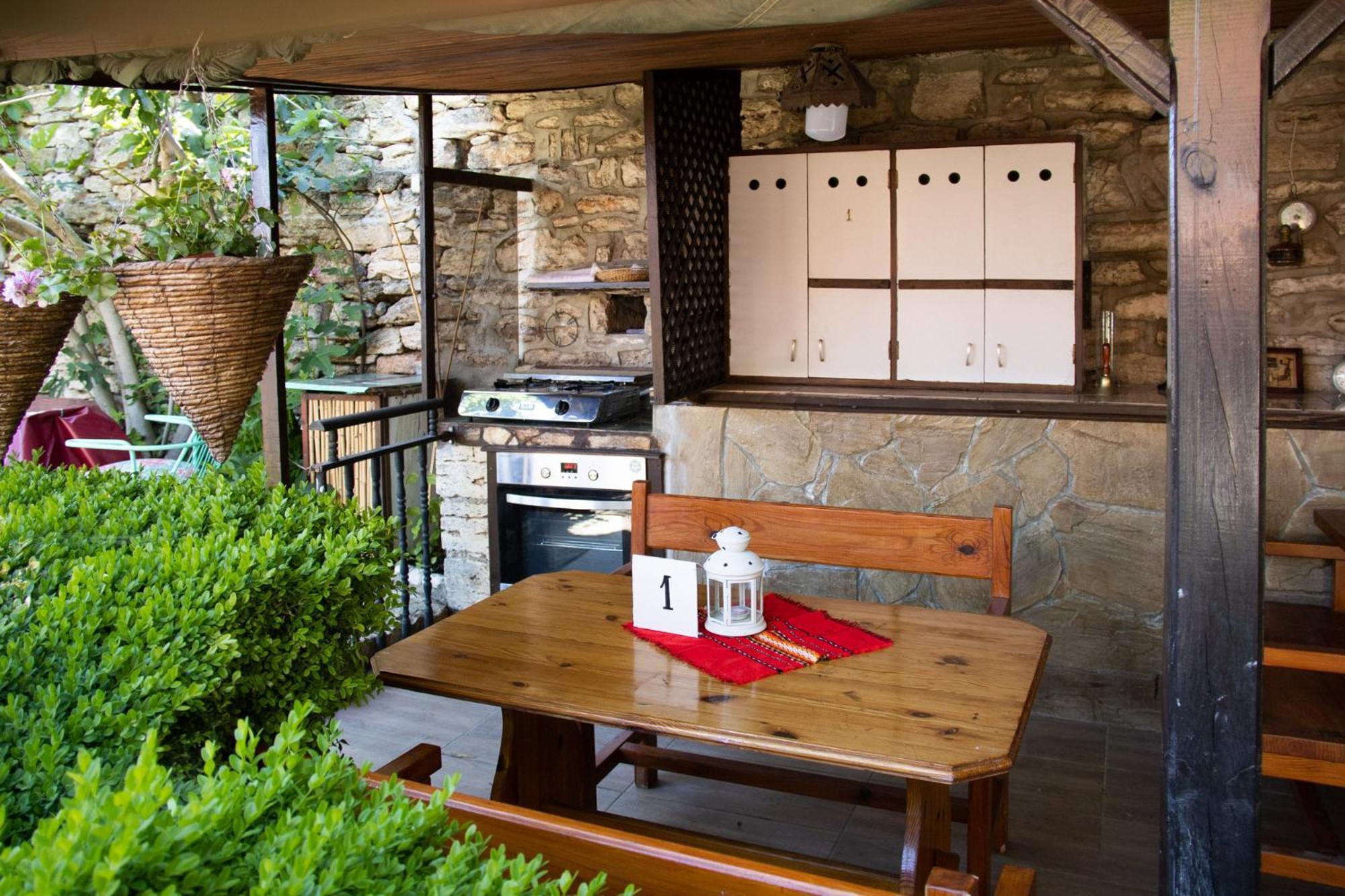 Старата Баkалия The Old Grocery, Guest Rooms Baltsjik Buitenkant foto