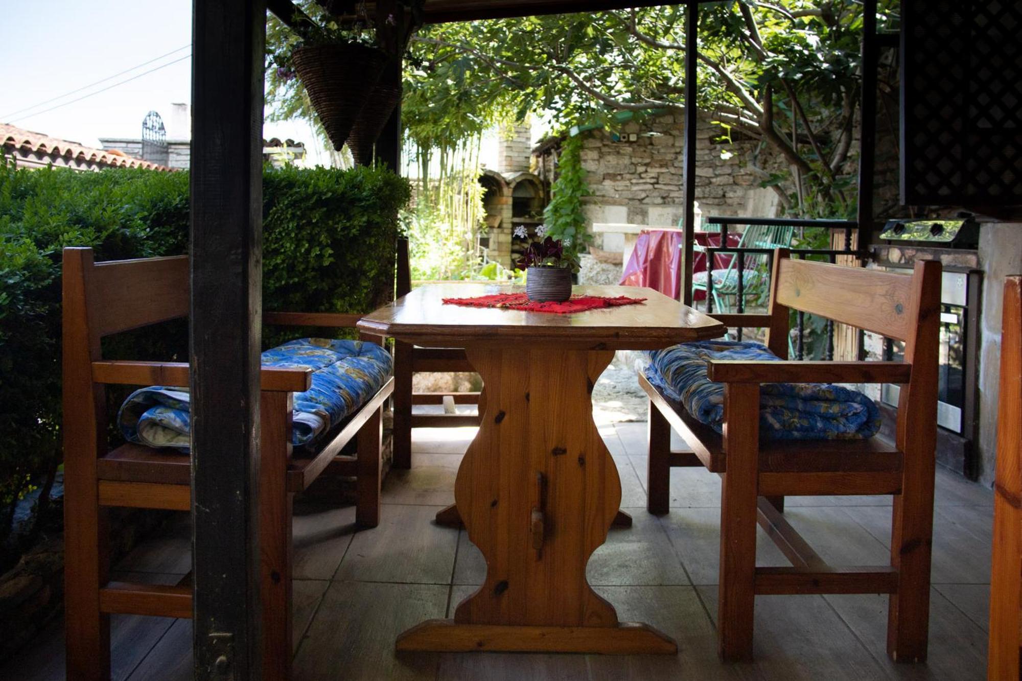 Старата Баkалия The Old Grocery, Guest Rooms Baltsjik Buitenkant foto